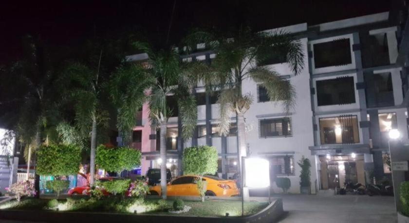 Super Oyo Capital O 786 Kwe Hotel And Resort آنغلوس المظهر الخارجي الصورة