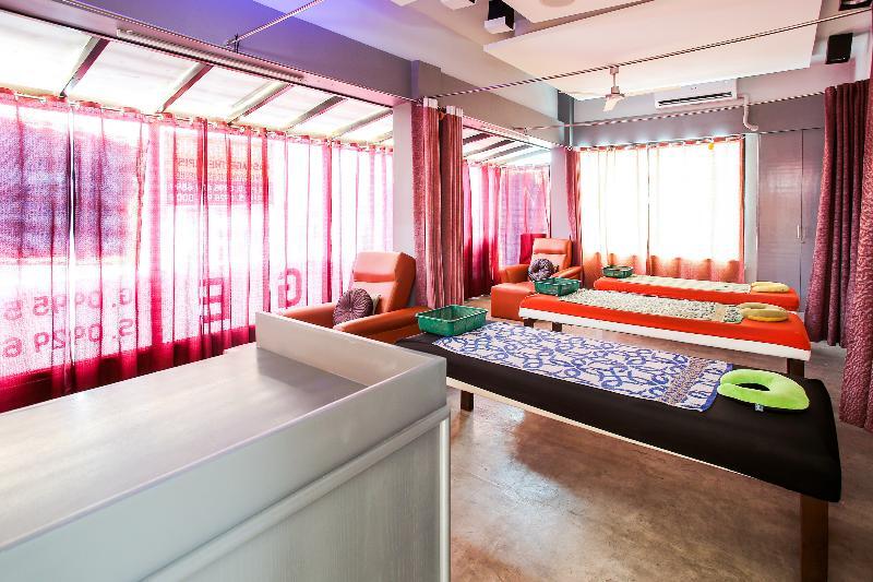 Super Oyo Capital O 786 Kwe Hotel And Resort آنغلوس المظهر الخارجي الصورة